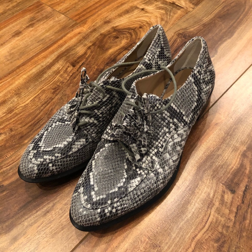 Banana Republic Python Print Leather Loafers Sz 8 - image 4